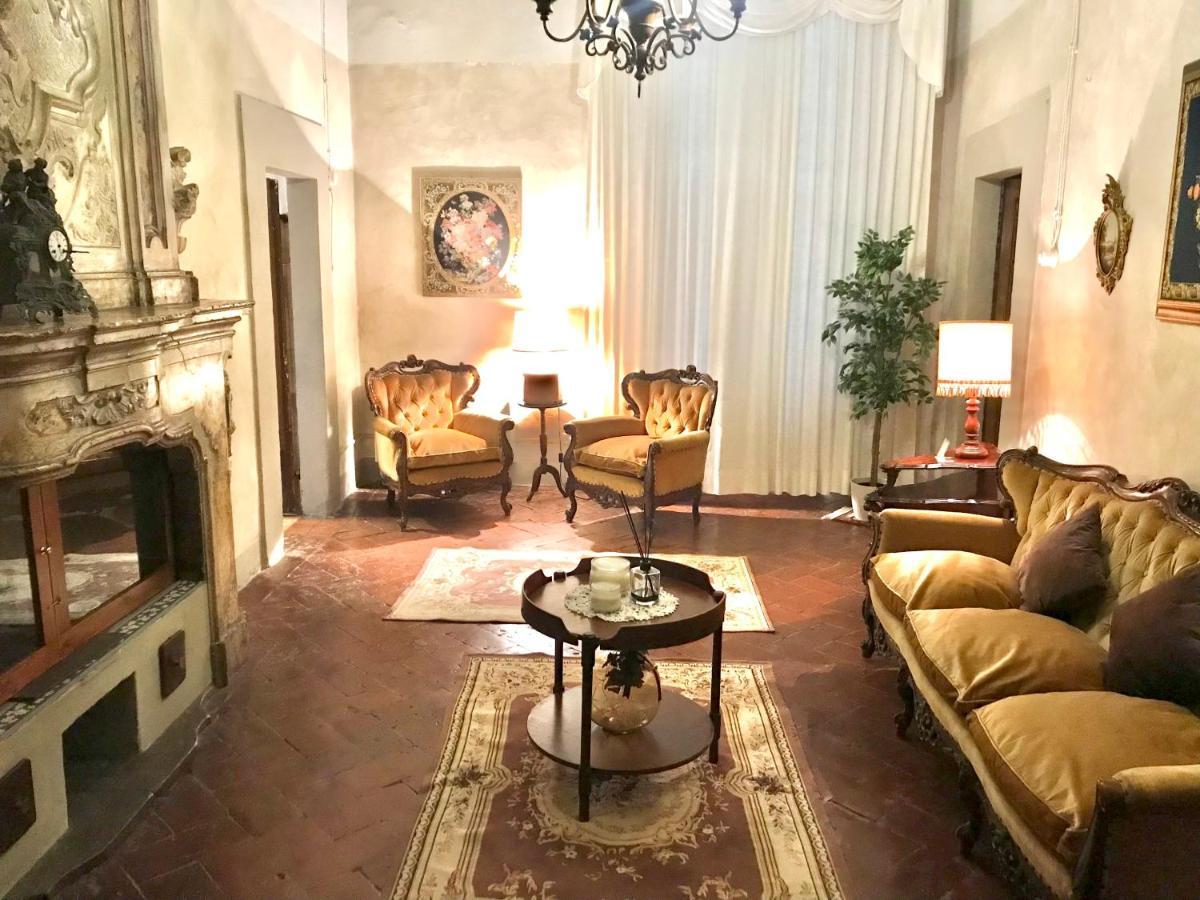 Suite Romantica Con Giardino In Dimora Storica - Camera E Appartamento - B&B Palazzo Robicci Кастилион Фиорентино Екстериор снимка